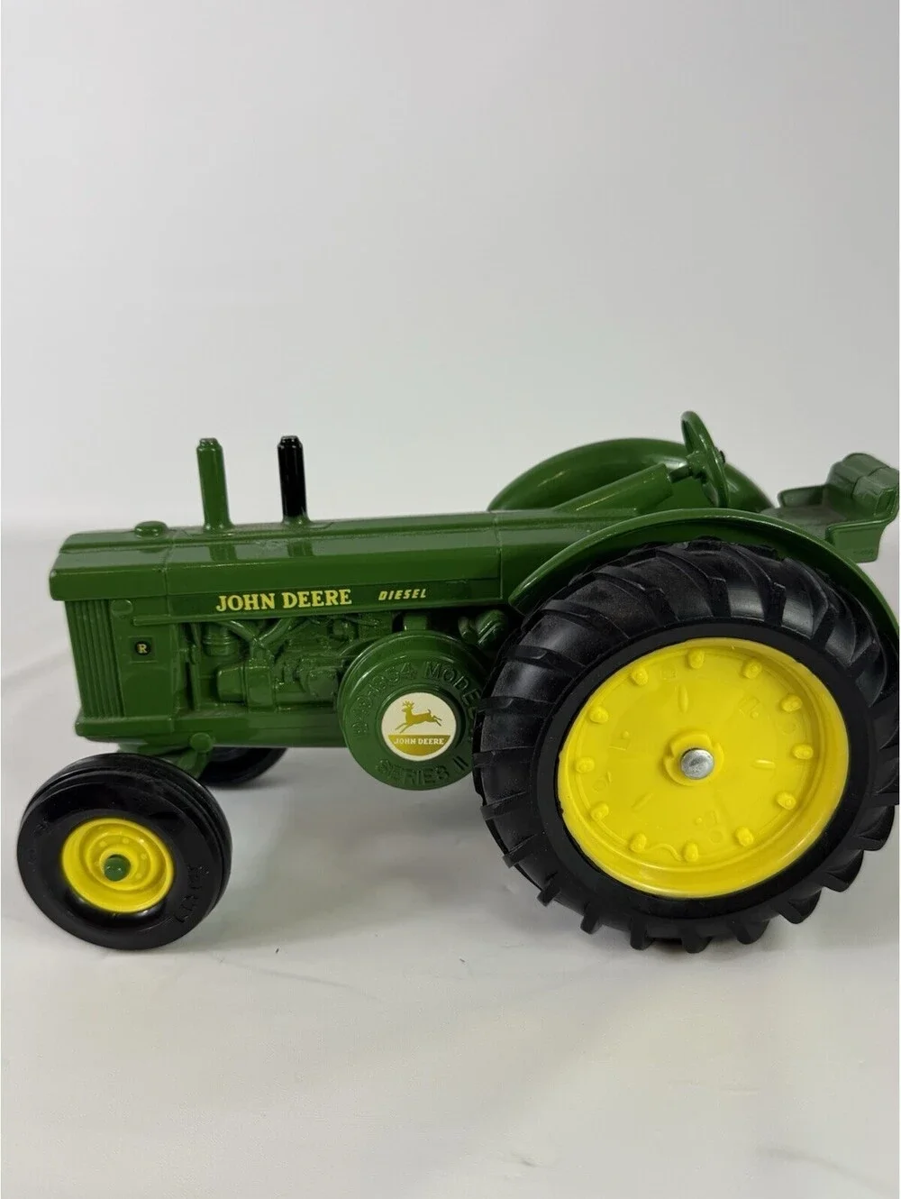 John Deere Diesel Model R Tractor 1949-54 ERTL Case 1/16 1:16  #554 8502